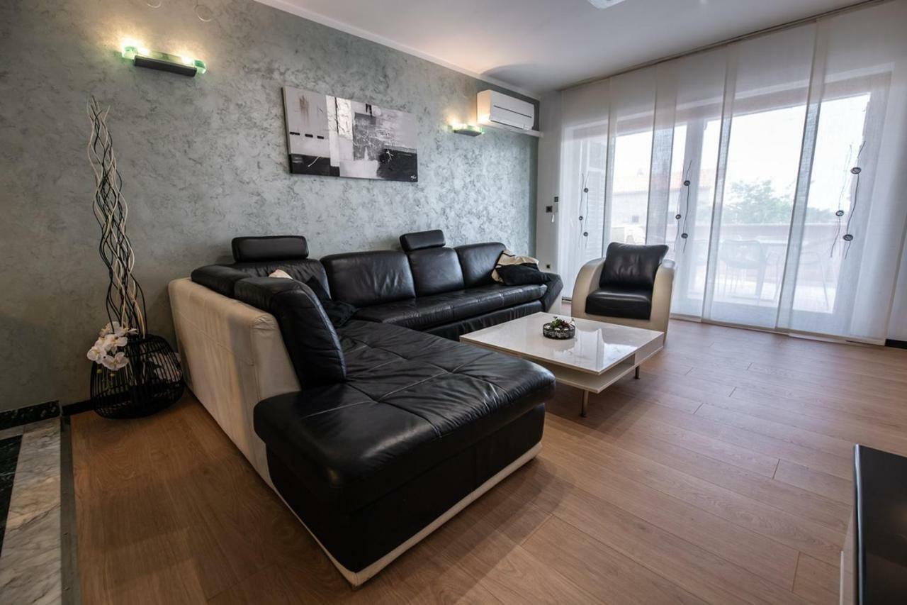 Cave Romane Apartment With Private Pool And Sea View Vinkuran Luaran gambar