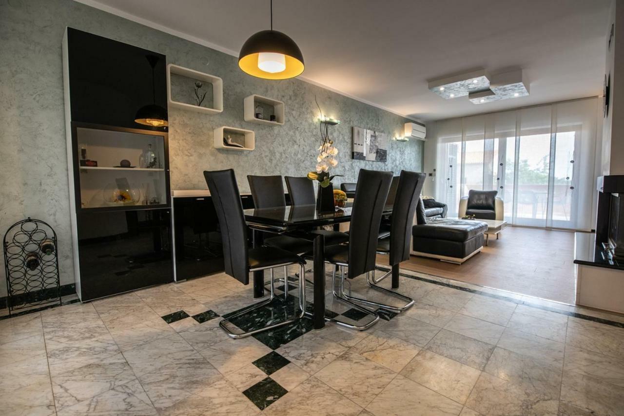 Cave Romane Apartment With Private Pool And Sea View Vinkuran Luaran gambar