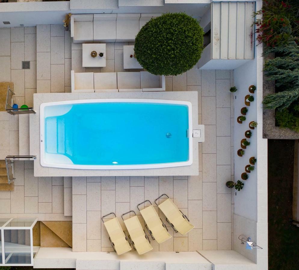 Cave Romane Apartment With Private Pool And Sea View Vinkuran Luaran gambar